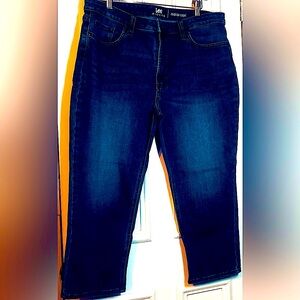 Lee Riders Denim Capris Women’s Size 18 Mid-Rise Blue Stretch